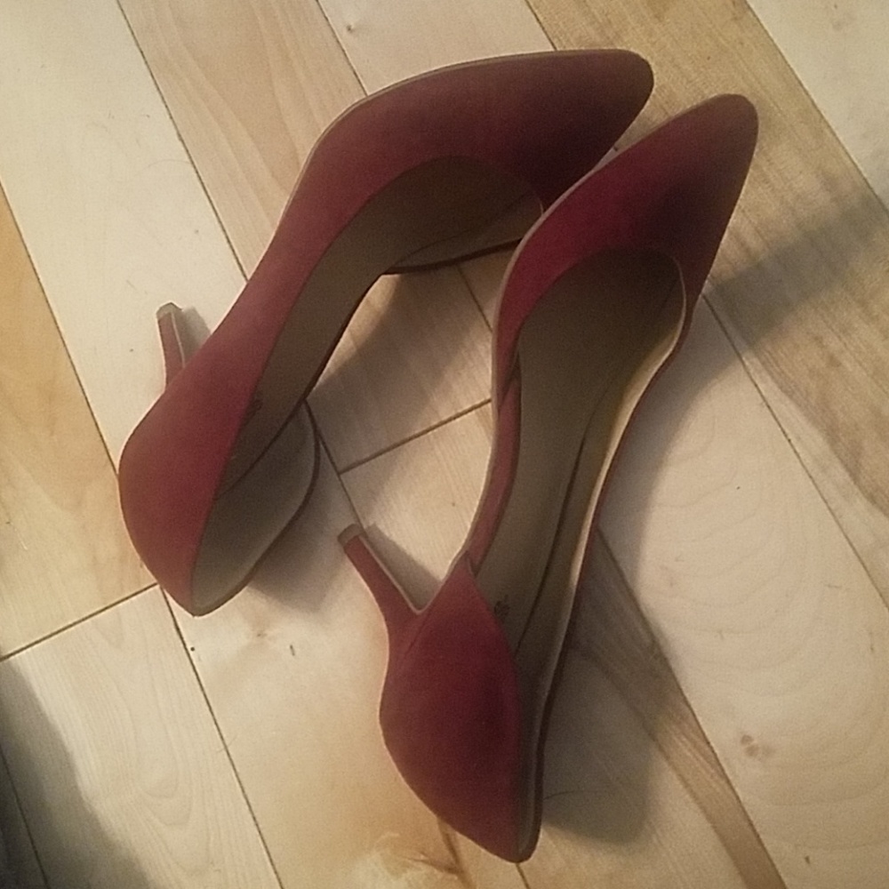 Shoes - Picture 2 of 2